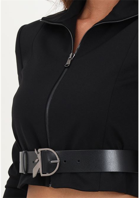 Giacca crop nera da donna con cintura con fibbia logata PATRIZIA PEPE | Giacche | 8S0470/AU67K103