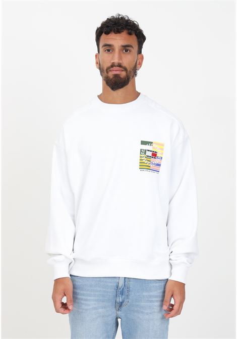 White crewneck sweatshirt for men with logo graphics TOMMY JEANS | Sweatshirt | DM0DM16808YBRYBR