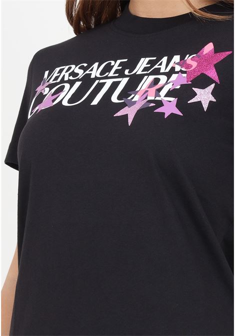T-shirt nera con stampa logo da donna VERSACE JEANS COUTURE | T-shirt | 75HAHT20CJ00T899