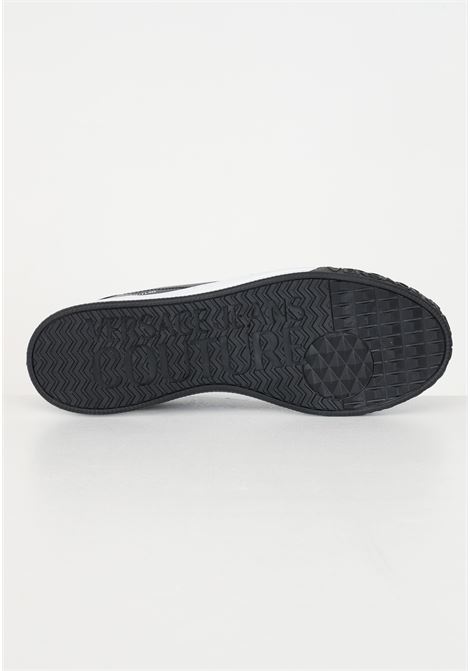 Sneakers Court nere e bianche basse in pelle con patch logo da uomo VERSACE JEANS COUTURE | Sneakers | 75YA3SK1ZP333899