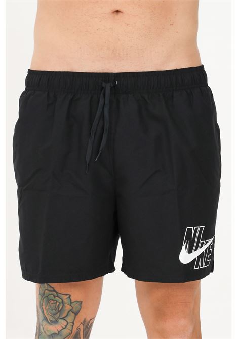 Shorts mare nero da uomo con stampa swoosh e logo NIKE | Beachwear | NESSA566001