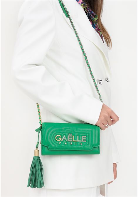 Green women's clutch bag with logo and pendant GAELLE | Bag | GBADP4197VERDE BANDIERA