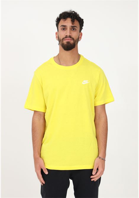 T-shirt Nike Sportswear Club gialla per uomo e donna NIKE | T-shirt | AR4997732
