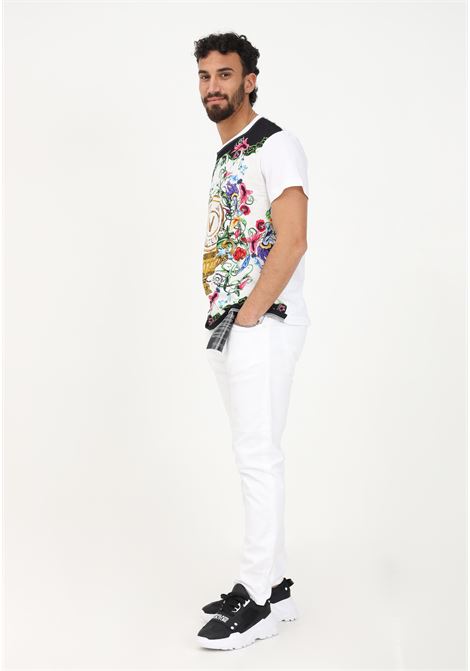 Jeans in denim bianco da uomo con patch logata sul retro VERSACE JEANS COUTURE | Jeans | 74GAB5D0CEW01003