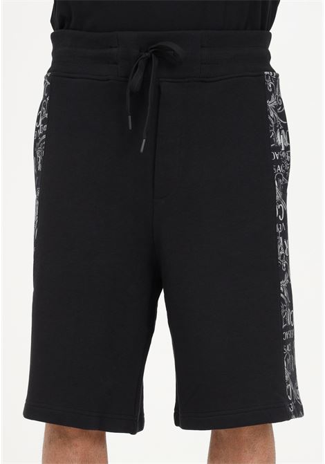 Black casual shorts for men with side Couture Logo pattern VERSACE JEANS COUTURE | Shorts | 74GAD3C0FS063899