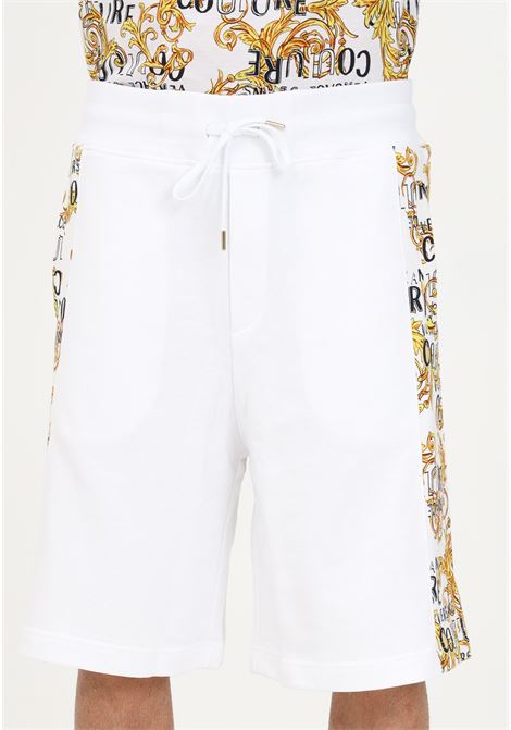 Shorts casual bianco da uomo con fantasia Logo Couture laterale VERSACE JEANS COUTURE | Shorts | 74GAD3C0FS063G03