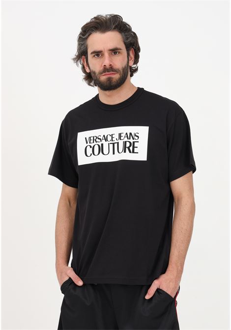 T-shirt casual nera da uomo con logo lettering frontale VERSACE JEANS COUTURE | T-shirt | 74GAHF07CJ03F899