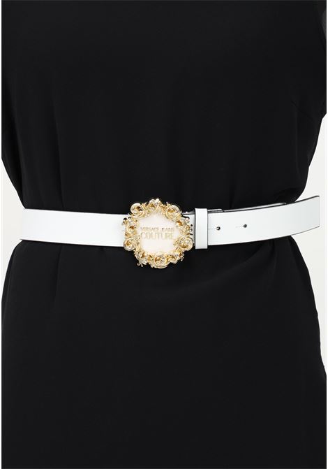 Cintura bianca da donna con fibbia abbellita da logo e motivo Baroque VERSACE JEANS COUTURE | Cinture | 74VA6F3071627003