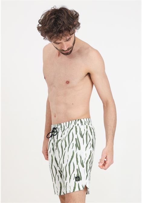 Shorts mare da uomo bianco fantasia con patch logo 4GIVENESS | Beachwear | FGBM4006200