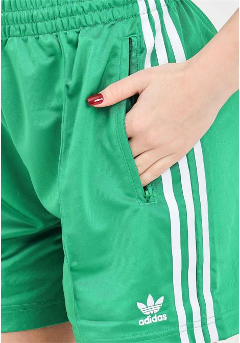 Shorts da donna firebird verdi e bianchi ADIDAS ORIGINALS | Shorts | IN6283.