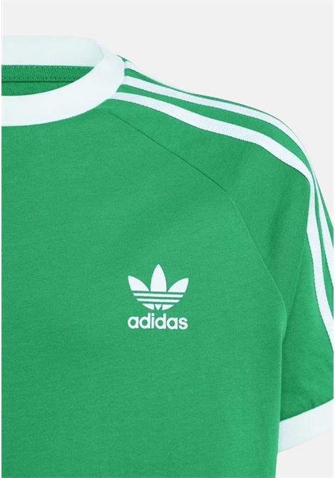 T-shirt bambino bambina verde con strisce sulle maniche ADIDAS ORIGINALS | IN8406.