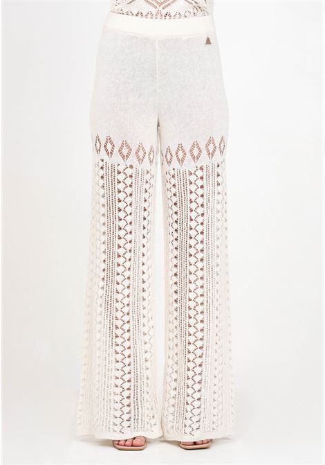 Women's cream trousers with perforated texture AKEP | PTKD05074PANNA