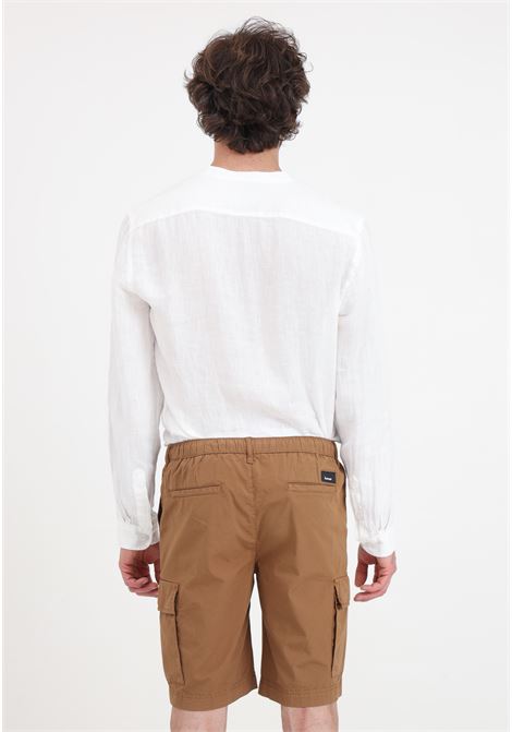Shorts da uomo marroni modello cargo BOMBOOGIE | Shorts | BMBITE-T-CG1189