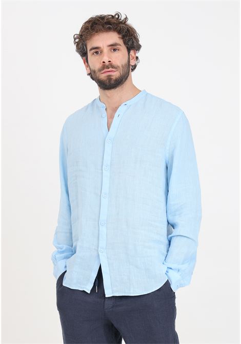 Camicia da uomo azzurra con colletto alla coreana BOMBOOGIE | Camicie | SM6401-T-LI223