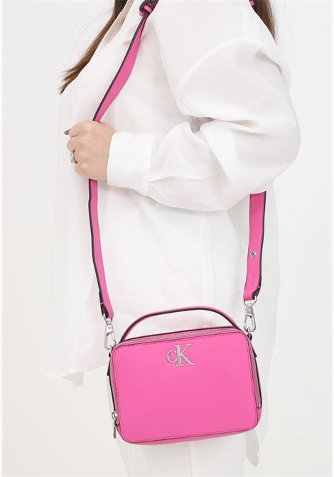Borsa da donna rosa Minimal Monogram camera bag CALVIN KLEIN | Borse | K60K610683TO5