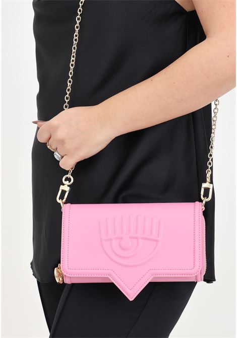 Portafoglio rosa Sacket Pink con logo in rilievo e tracolla da donna CHIARA FERRAGNI | Portafogli | 76SB5PA5ZS517454