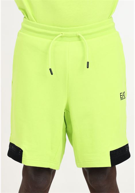 Shorts da uomo giallo fluo con dettagli logo tape EA7 | 3DPS73PJEQZ1873