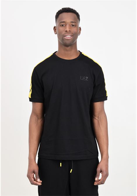 T-shirt da uomo nera con dettaglio nastro gommato sulle maniche EA7 | 3DPT35PJ02Z1200