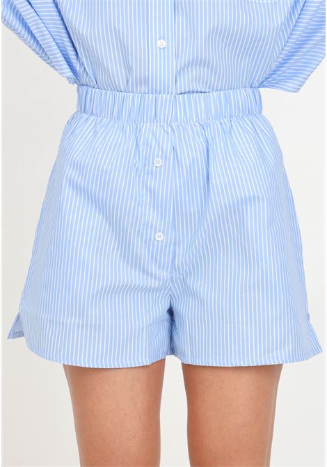 Oversized white and light blue women's shorts with striped label HINNOMINATE | HMABW00293-PTTL0011BL02