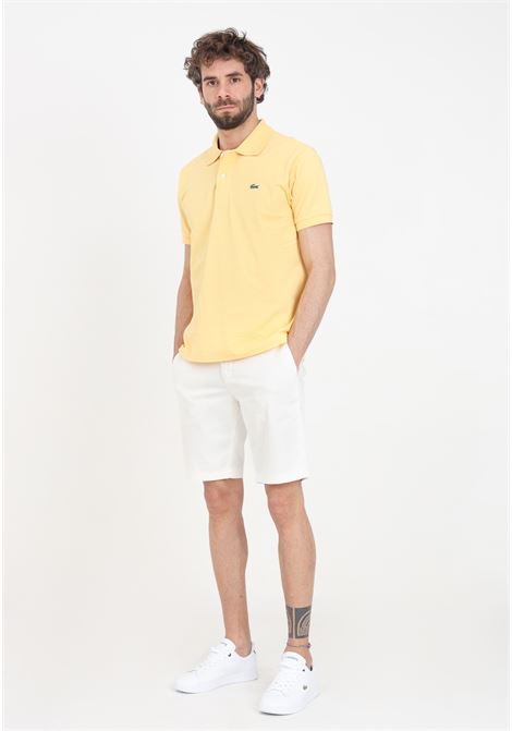 Shorts da uomo bianchi con etichetta logo sul retro LACOSTE | FH264770V