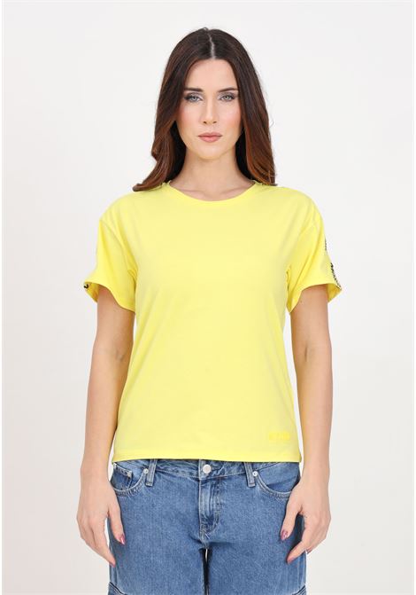 T-shirt donna gialla con nastro logato con riga rosa e logo in gomma MOSCHINO | T-shirt | A070444060022