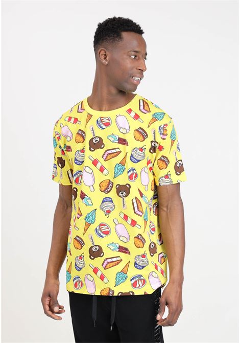 T-shirt da uomo gialla con stampa grafica allover MOSCHINO | T-shirt | A071294131028