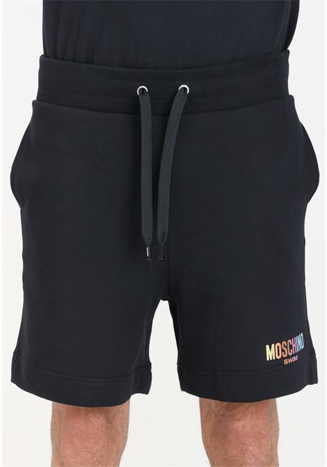 Shorts da uomo neri con stampa logo a colori MOSCHINO | A670394100555