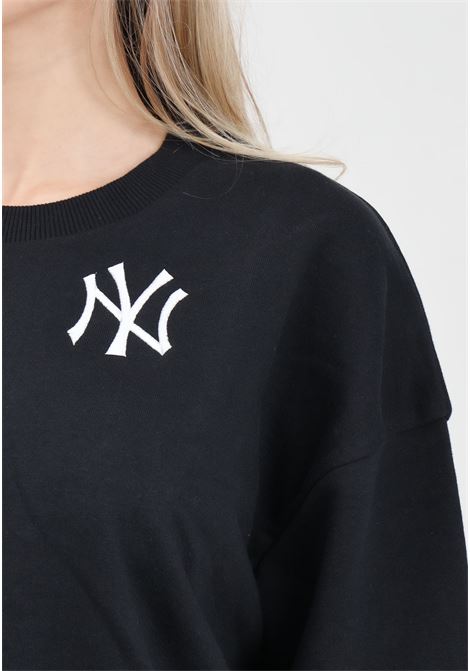 Women's Black Crop New York Yankees MLB Lifestyle Sweatshirt NEW ERA | 60435306.