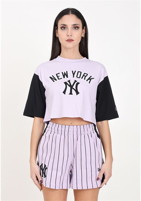 T-shirt crop da donna New York Yankees MLB Lifestyle Viola NEW ERA | 60435309.