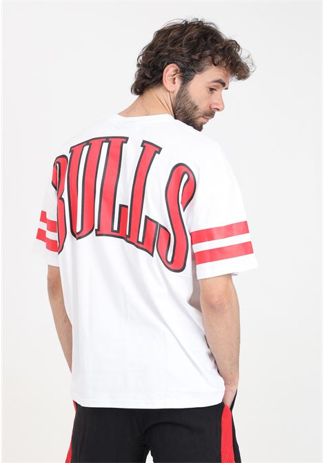 Chicago Bulls NBA Arch Graphic White Men's T-Shirt NEW ERA | T-shirt | 60435444.