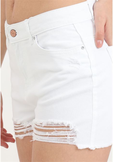 White casual shorts for women with fringed pattern on the bottom ONLY | 15256232White
