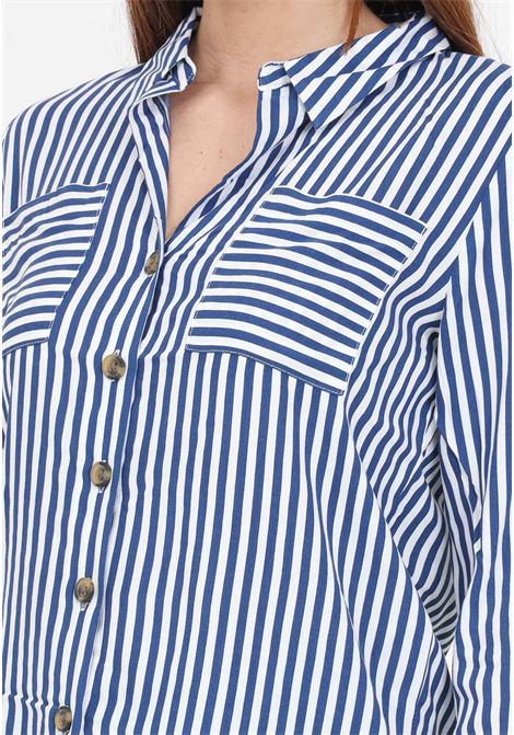 Camicia da donna a righe bianche e blu ONLY | Camicie | 15281677Peacoat