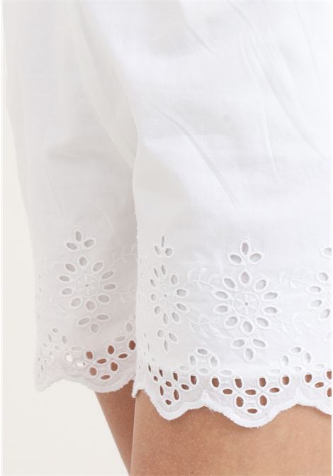 White casual shorts for women with lace detail ONLY | Shorts | 15313167Bright White