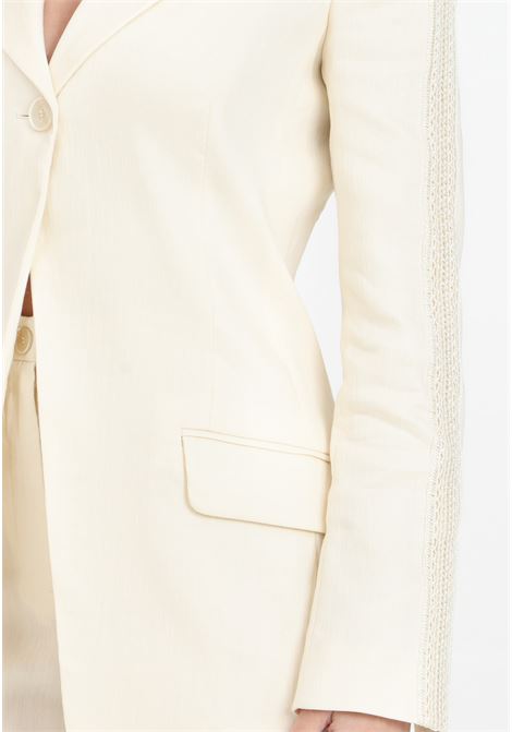 Cream women's blazer with embroidered detail along the sleeves PATRIZIA PEPE | Blazer | 2S1495/A268W362