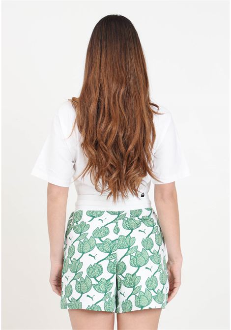 Shorts da donna bianchi e verdi Blossom aop PUMA | 67935286