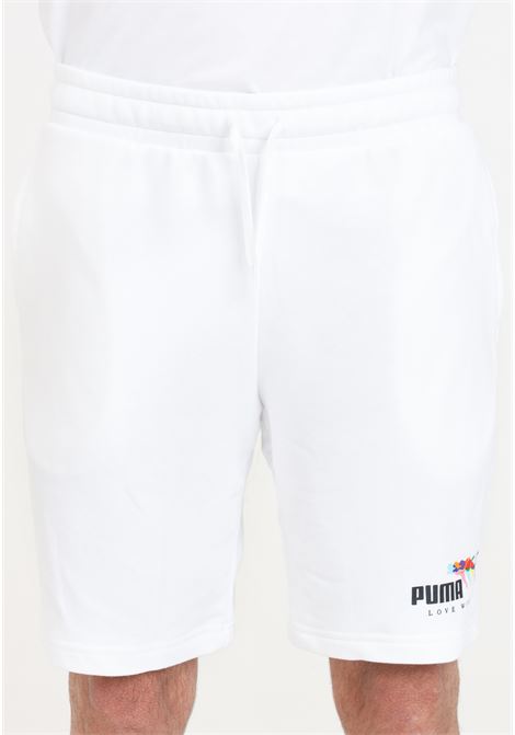 Shorts da uomo bianchi ESS+ love wins PUMA | 68000202