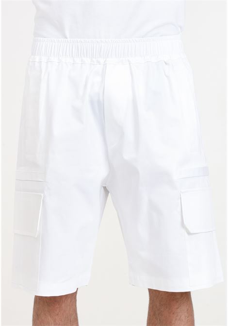 Shorts da uomo bianchi modello cargo READY 2 DIE | R2D2402