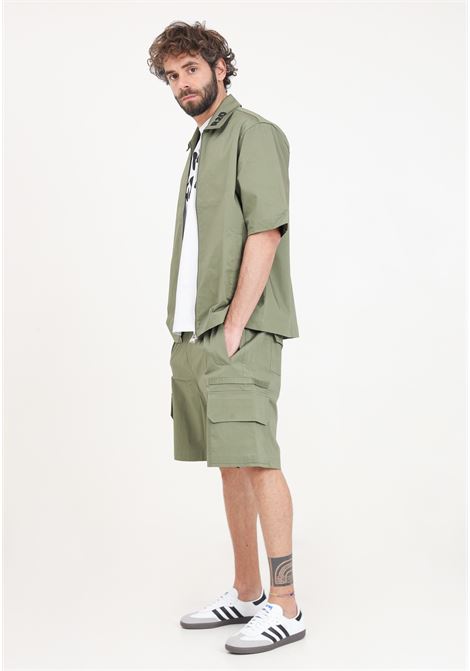 Shorts da uomo verde militare modello cargo READY 2 DIE | Shorts | R2D2403