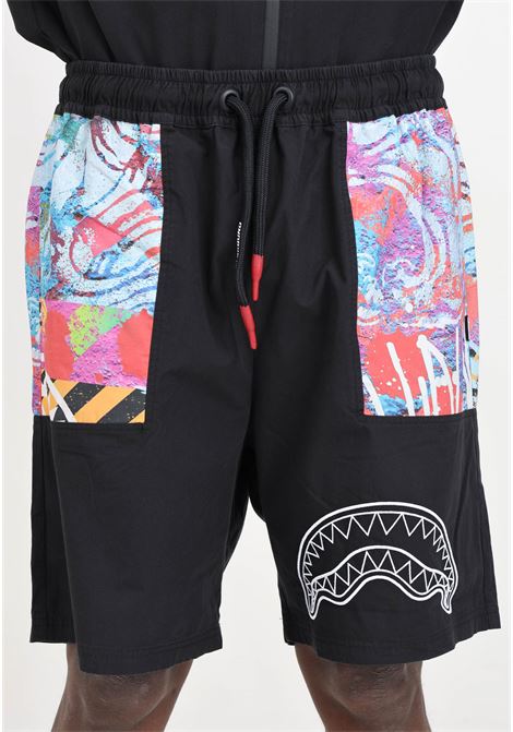 Shorts da uomo neri con stampa logo sul davanti e sul retro a colori SPRAYGROUND | Shorts | SP450.