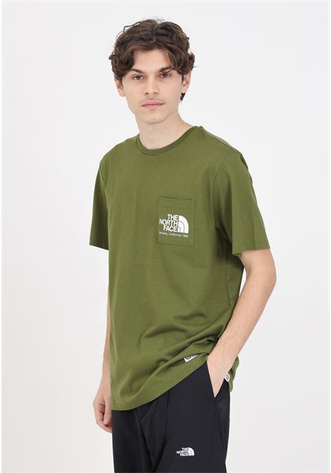 T-shirt uomo foresta oliva con logo in contrasto THE NORTH FACE | NF0A87U2PIB1PIB1