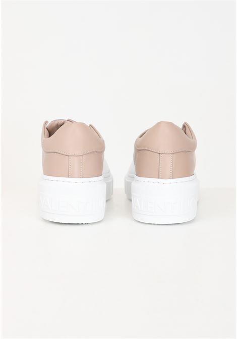 Sneakers da donna bianche e beige lettering logo in rilievo VALENTINO | Sneakers | 91B2201VITW-NUDE