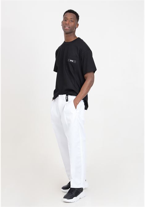 Pantaloni bianchi da uomo poly light patch logo VERSACE JEANS COUTURE | Pantaloni | 76GAA103N0208003