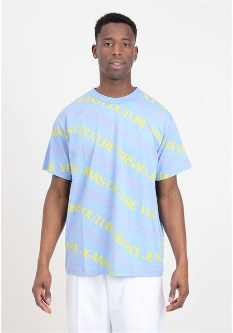 T-shirt da uomo azzurra con stampa monogram allover VERSACE JEANS COUTURE | T-shirt | 76GAH6R0JS296261