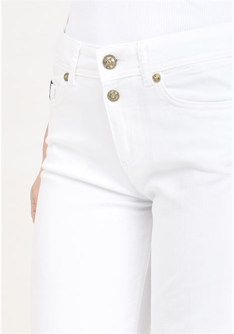 Pantaloni da donna bianchi a palazzo Slim wide leg stella VERSACE JEANS COUTURE | Pantaloni | 76HAB561CEW01003