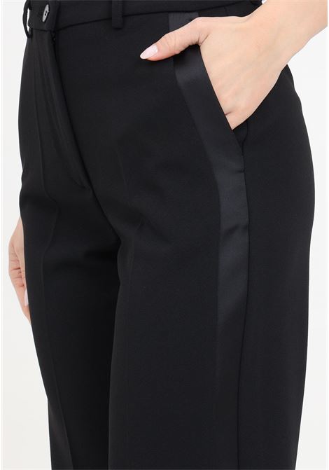 Pantaloni donna nero con tasche effetto raso VICOLO | Pantaloni | TB0048A99